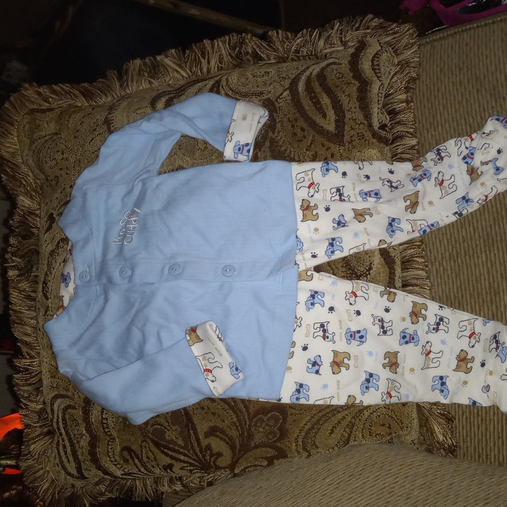 ❤️ FINAL REDUCTION NWOT Two Piece Set with Footies